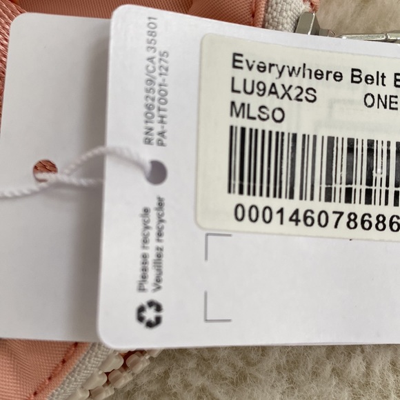 ❤️ Lululemon Everywhere Belt Bag in Melon Sorbet NWT - Picture 13 of 14
